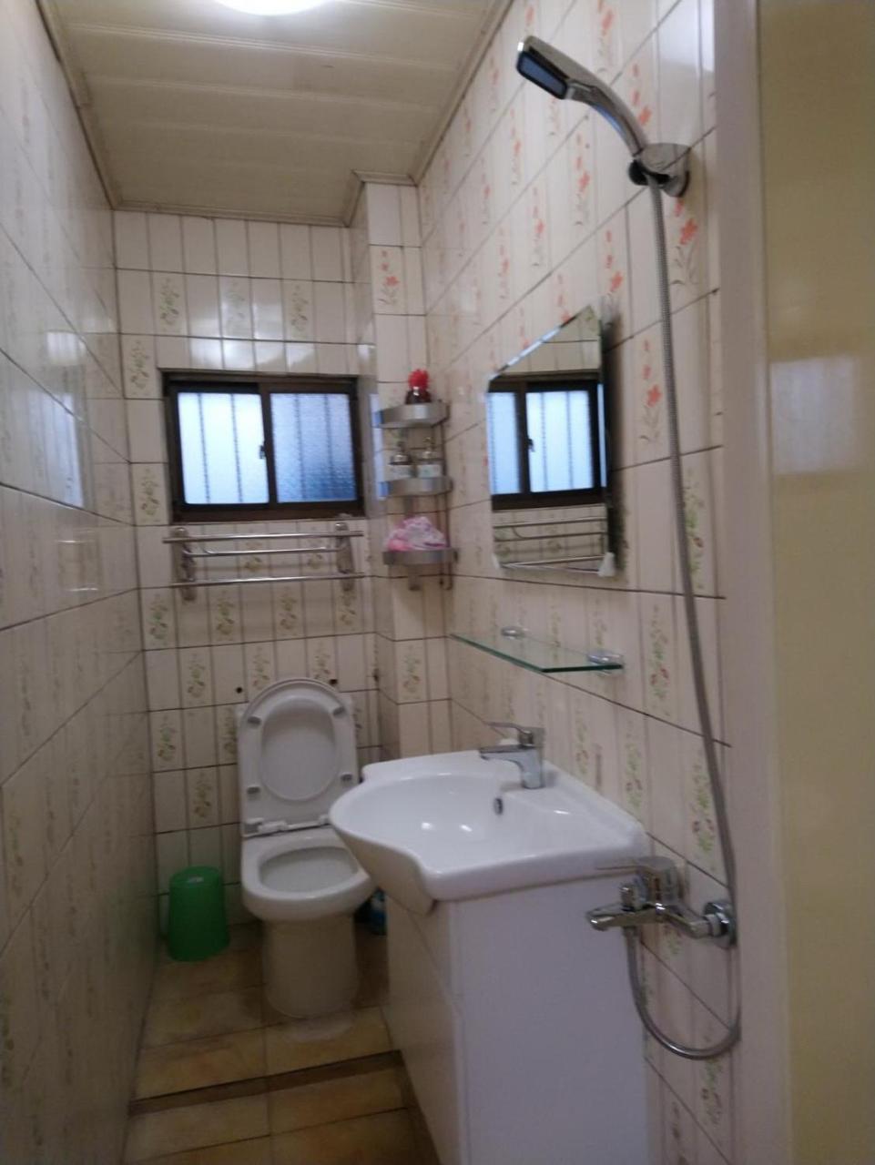 Papa Bear'S Guesthouse Taichung Exterior foto