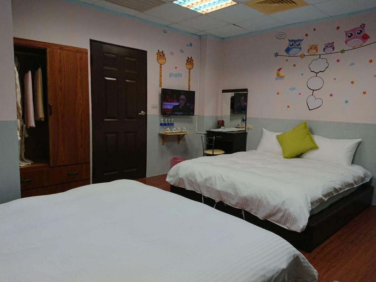 Papa Bear'S Guesthouse Taichung Exterior foto
